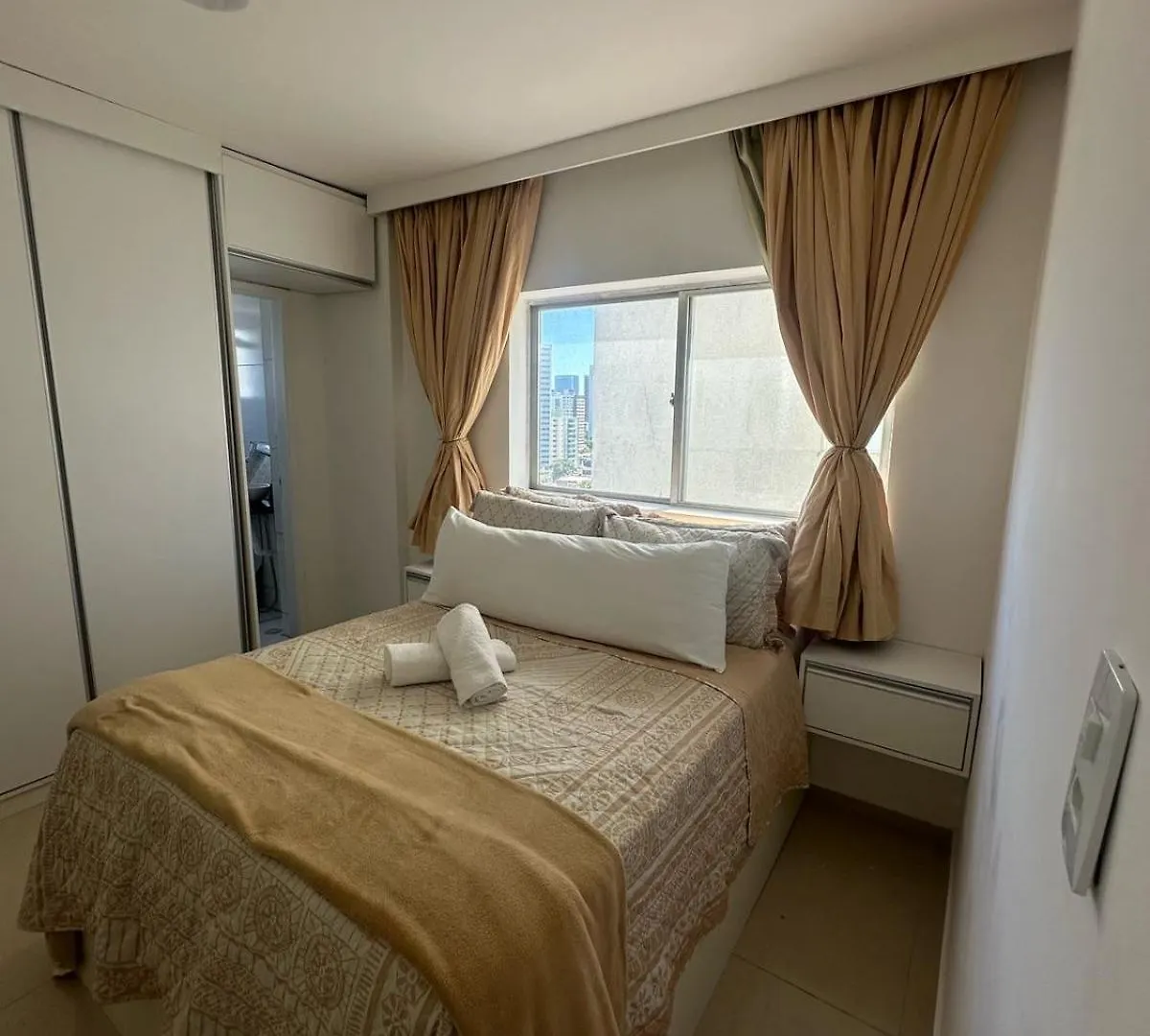 Quarto Amplo Arejado Para Mulheres レシフェ 0*,