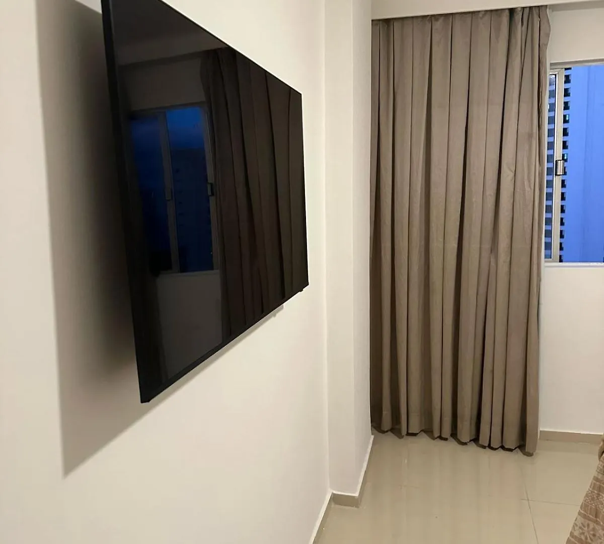 Quarto Amplo Arejado Para Mulheres ريسيفي منزل للإقامة