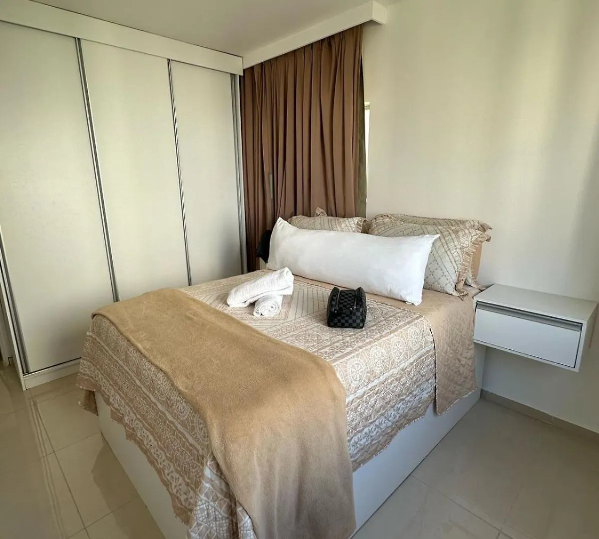 Quarto Amplo Arejado Para Mulheres ريسيفي